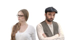 Ein Paar streitet sich. Bindungsangst, Verlustangst