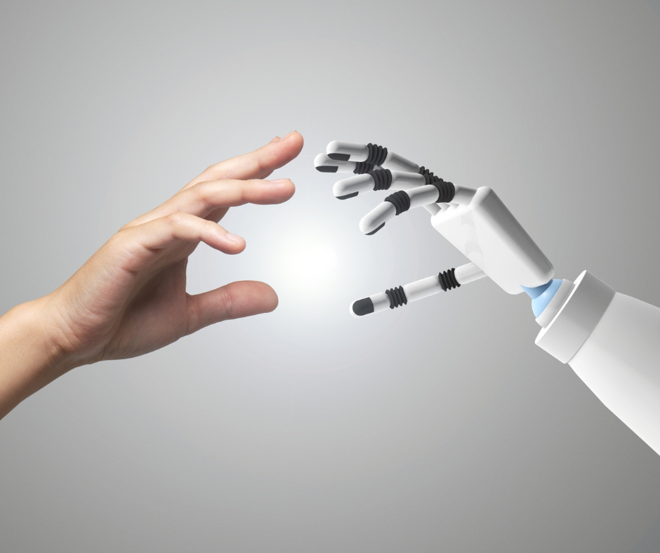 Menschenhand und Hand der künstlichen Intelligenz treffen sich